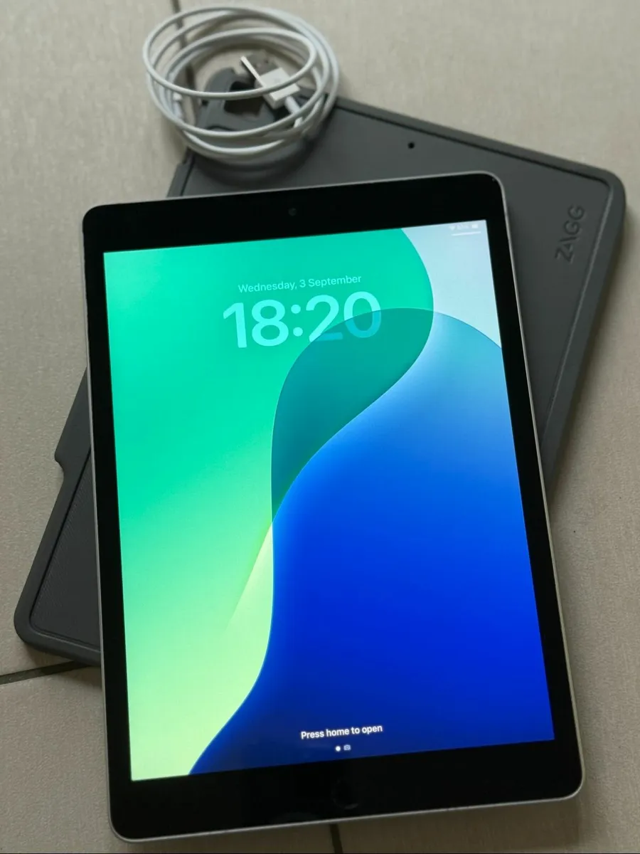 iPad 9th Gen 64GB - Image 1