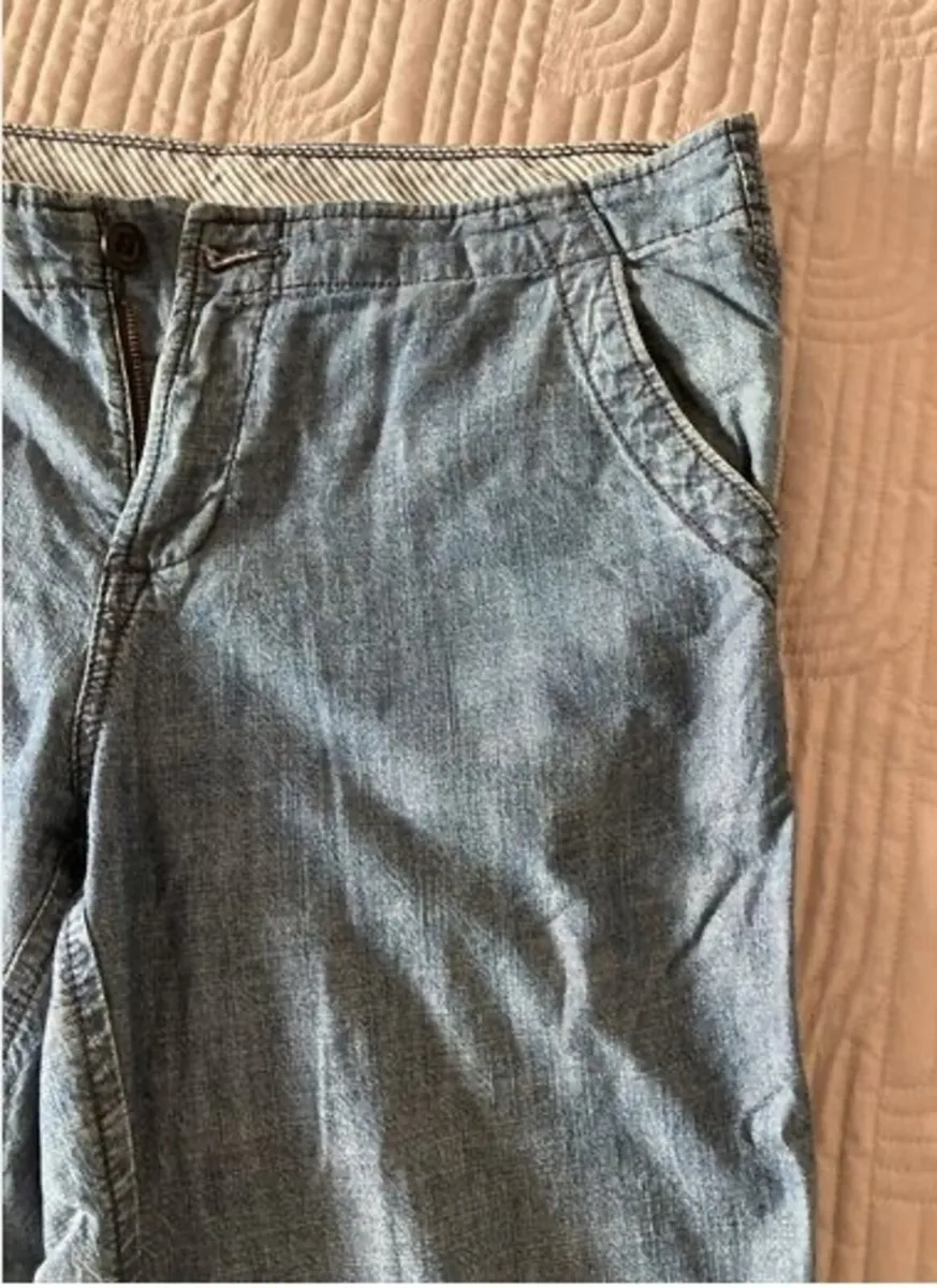 M&S Three Quarter length trousers Size 14 - Image 4