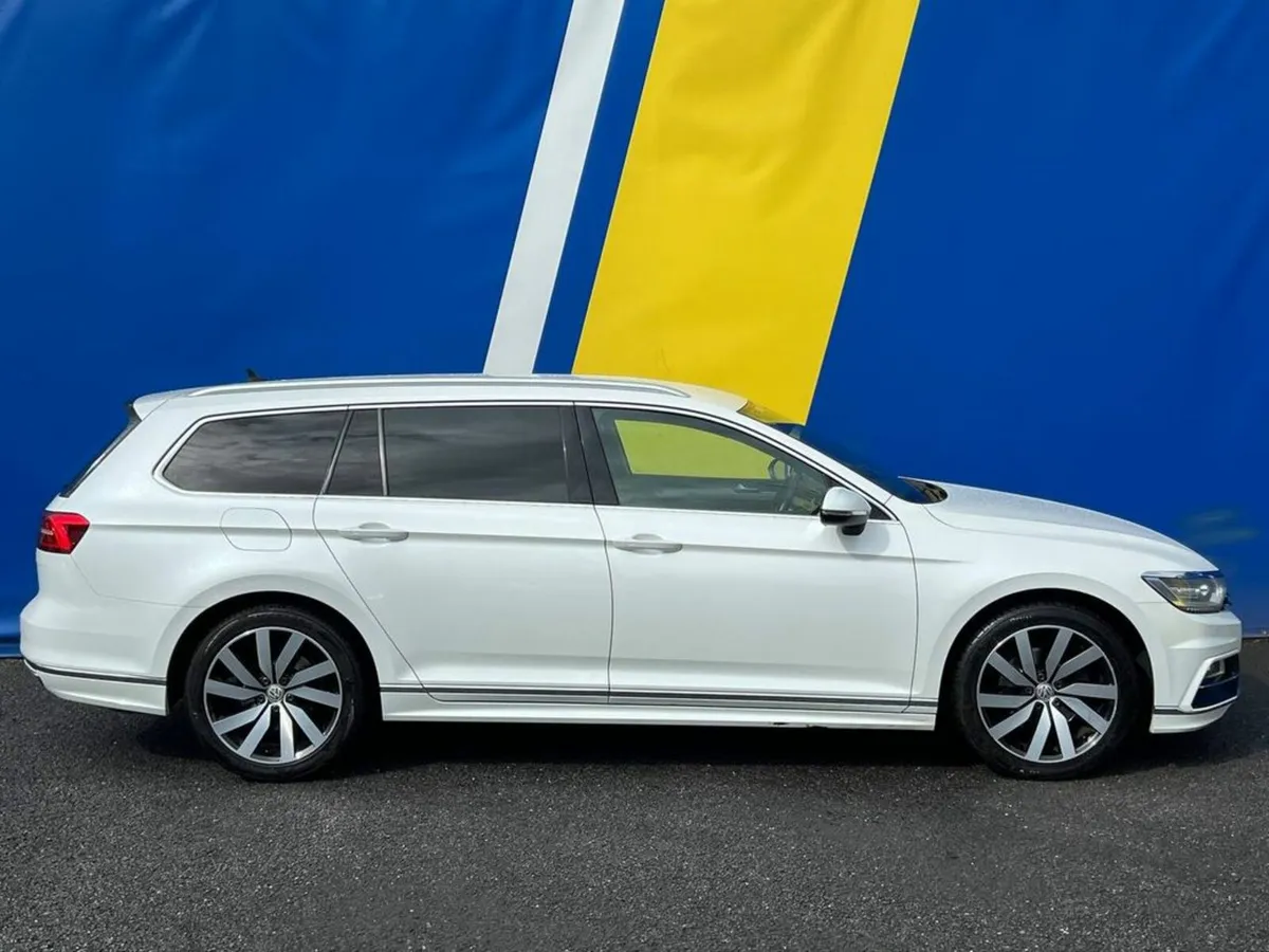 Volkswagen Passat R-LINE HIGHLINE 1.4 TSI AUTO // - Image 2