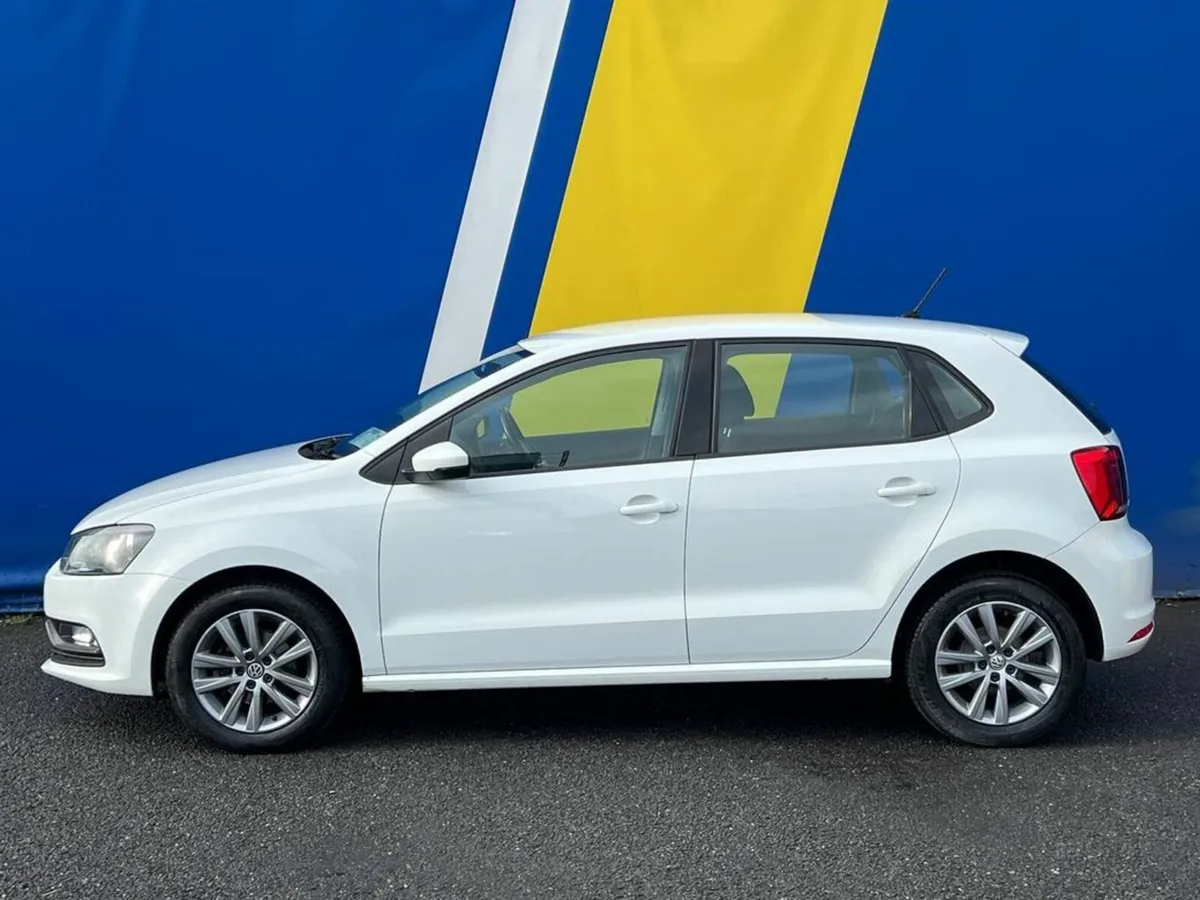 Volkswagen Polo TRENDLINE 1.0 TSI // APPLE CARPLAY - Image 3