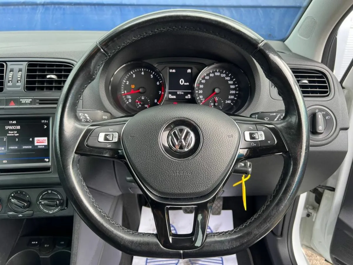 Volkswagen Polo TRENDLINE 1.0 TSI // APPLE CARPLAY - Image 4
