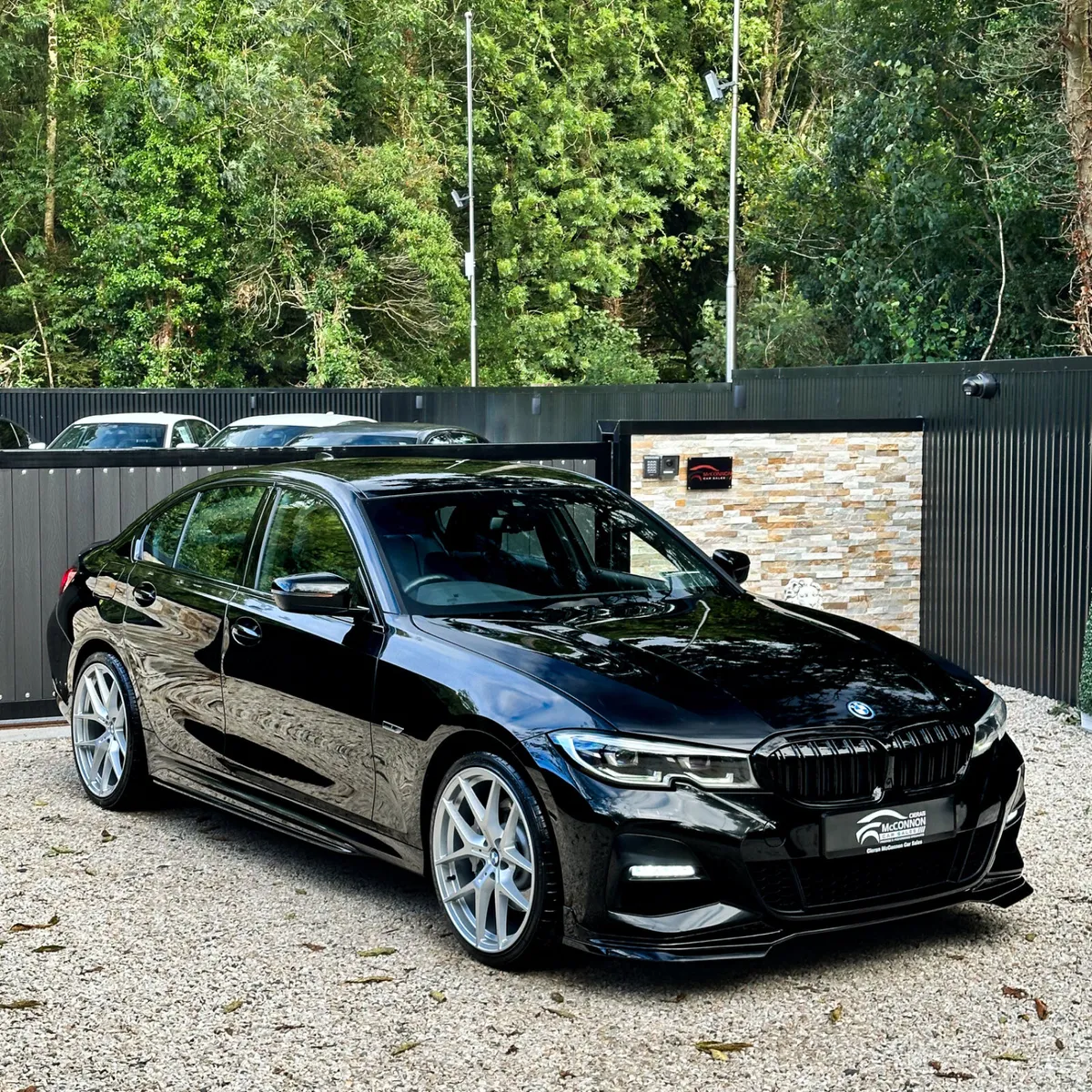 2021 (212)  BMW 330e M-SPORT 290BHP - Image 1