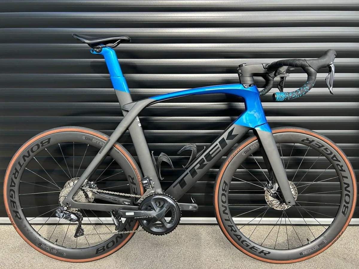 Trek Madone SL 7 - Image 1