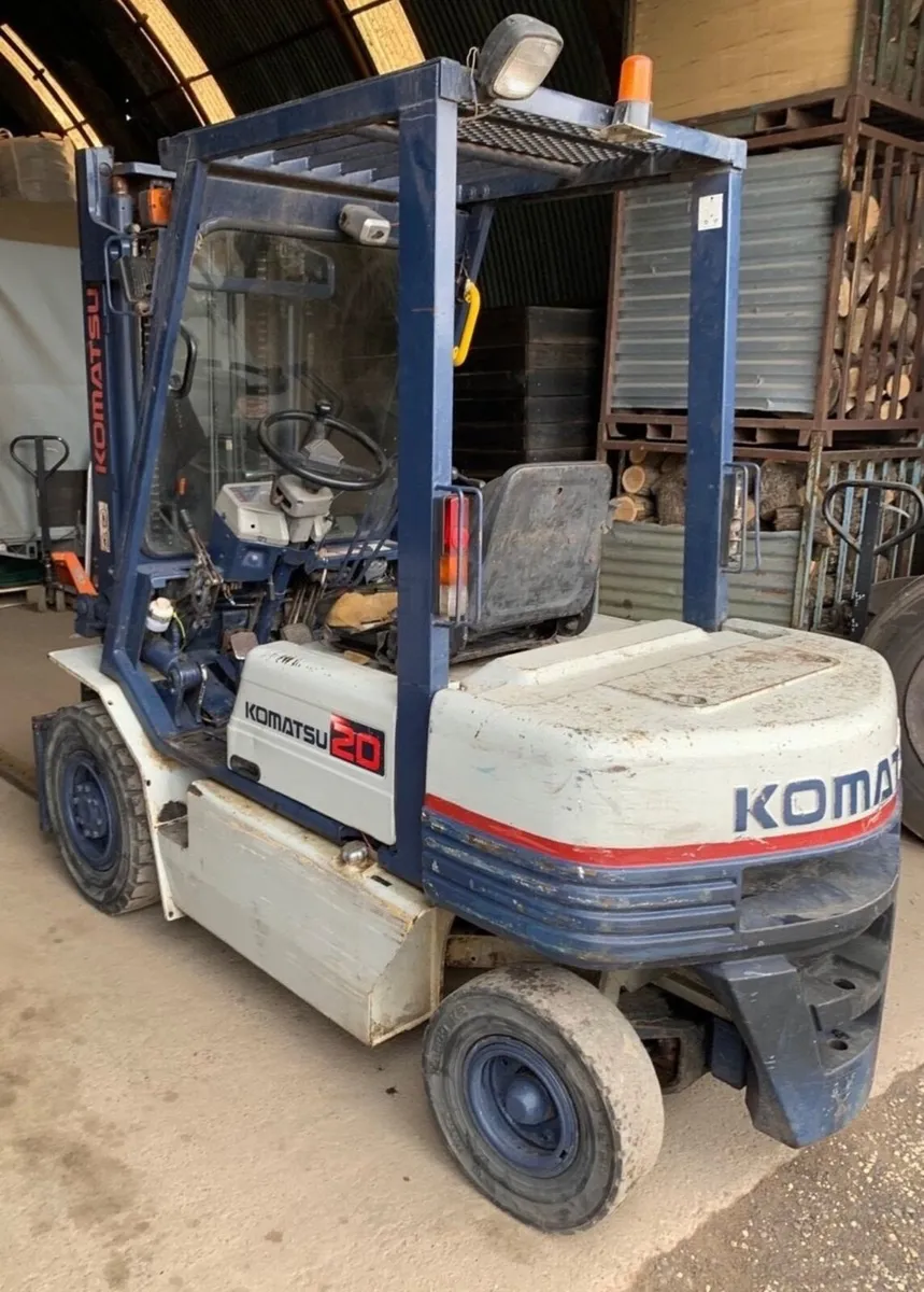 Forklift    ./digger Komatsu Hitachi kobelco jcb - Image 1
