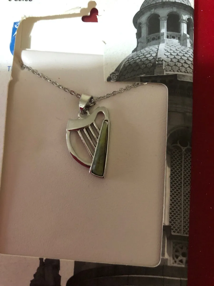 Ladies stunning sliver necklace €25 - Image 1