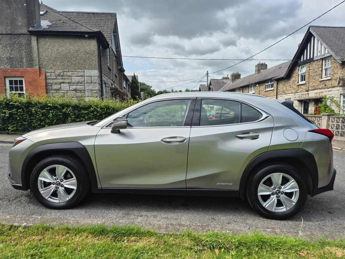 Lexus UX 2019 - Image 3