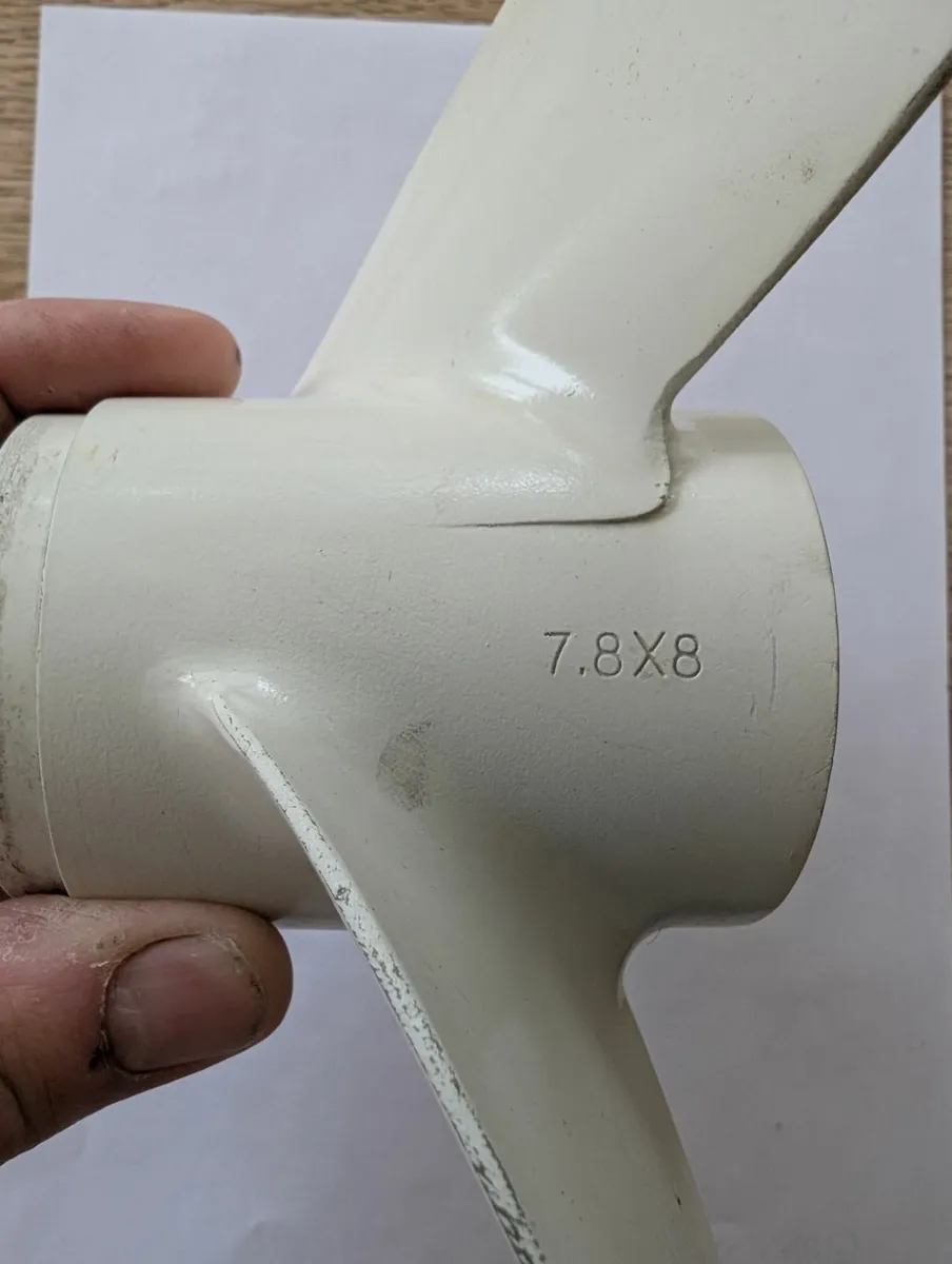 Outboard Propeller - Image 1