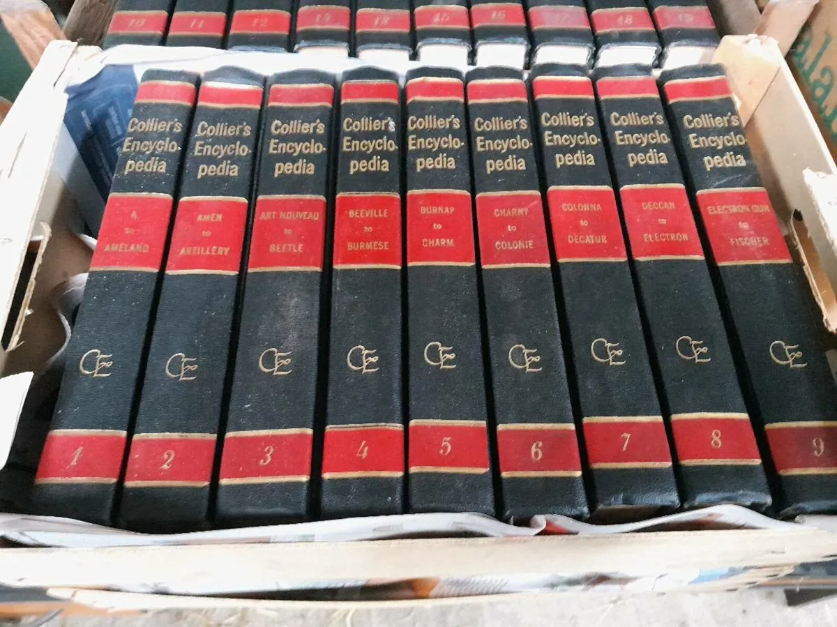 Encyclopedias - Image 1