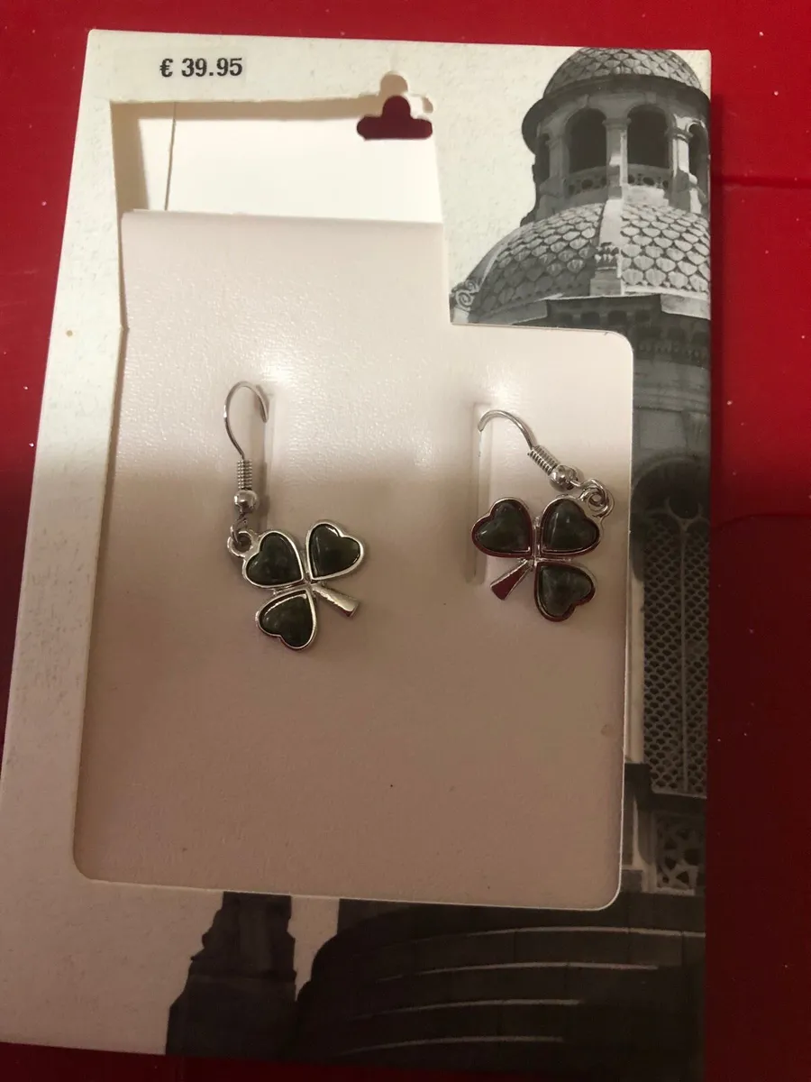 Ladies sliver earrings €25 - Image 4