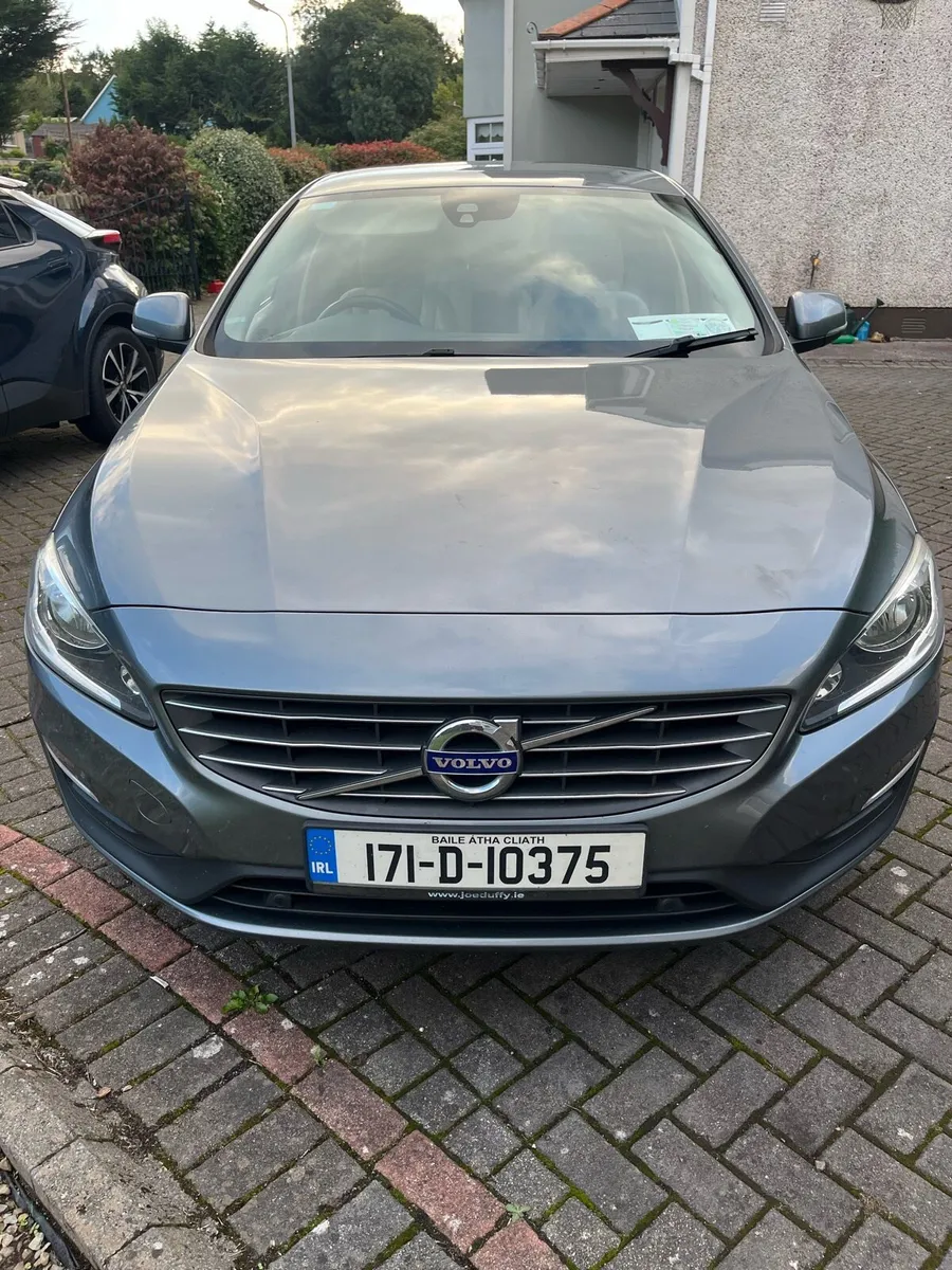 2017 Volvo S60 FSH NCT-2027 - Image 2