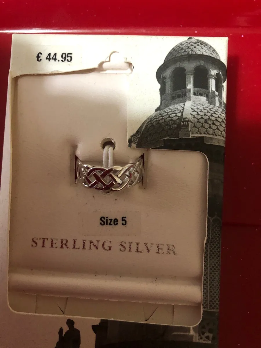 Child’s sliver ring size 5 €25 - Image 2