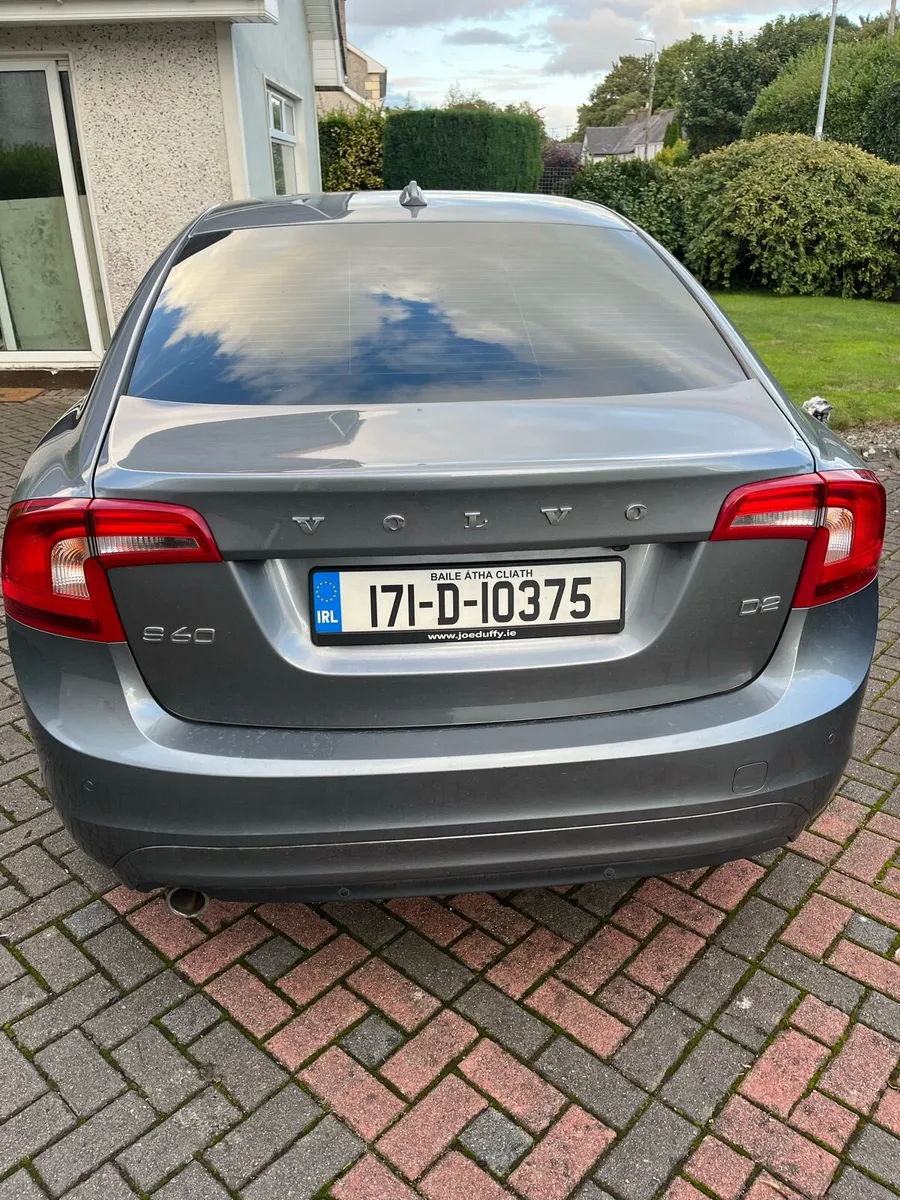 2017 Volvo S60 FSH NCT-2027 - Image 4