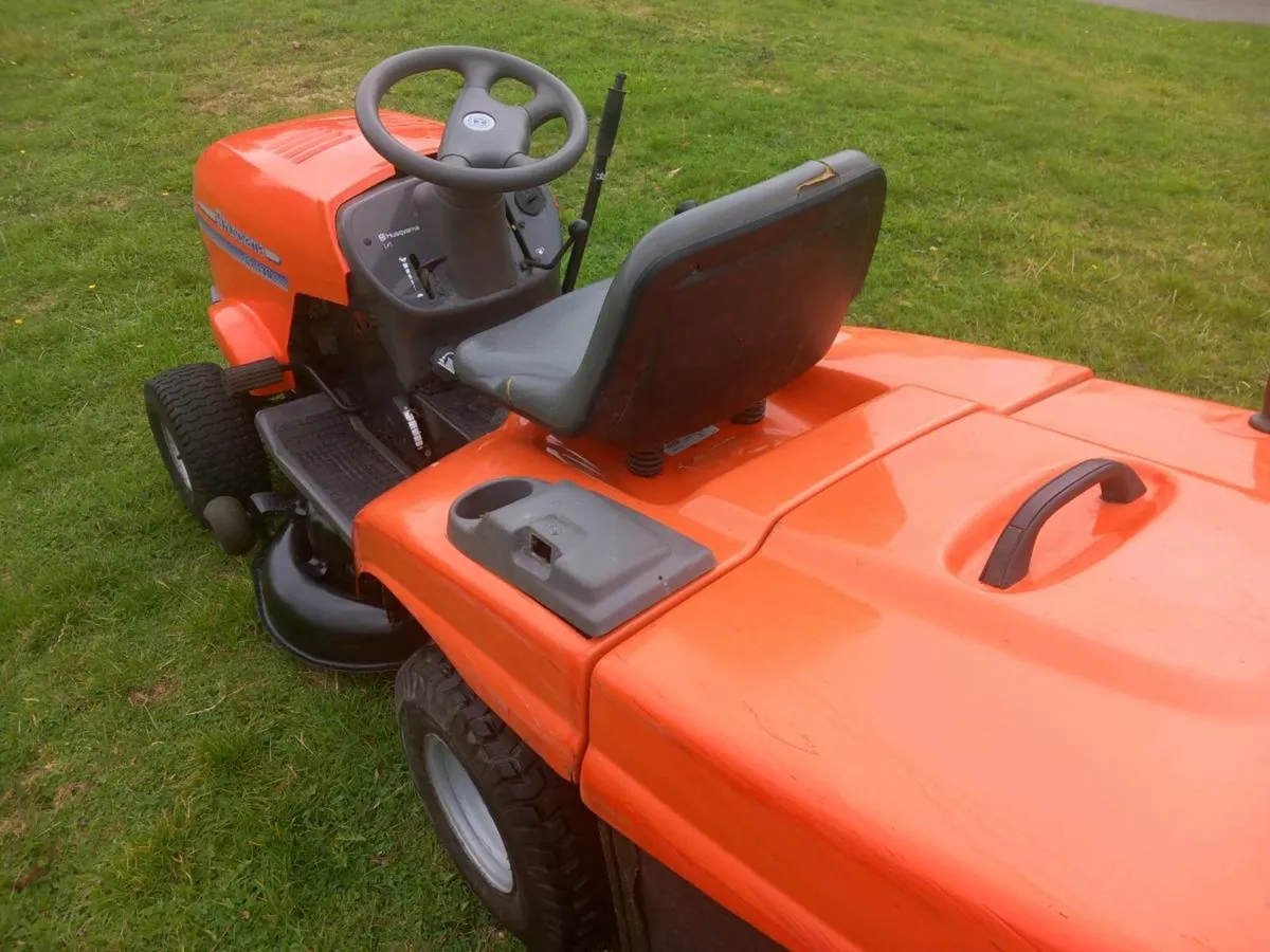 Ride on lawnmower - Image 3
