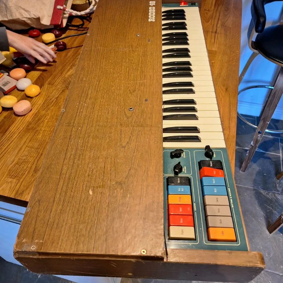 Vintage keyboard - Image 1