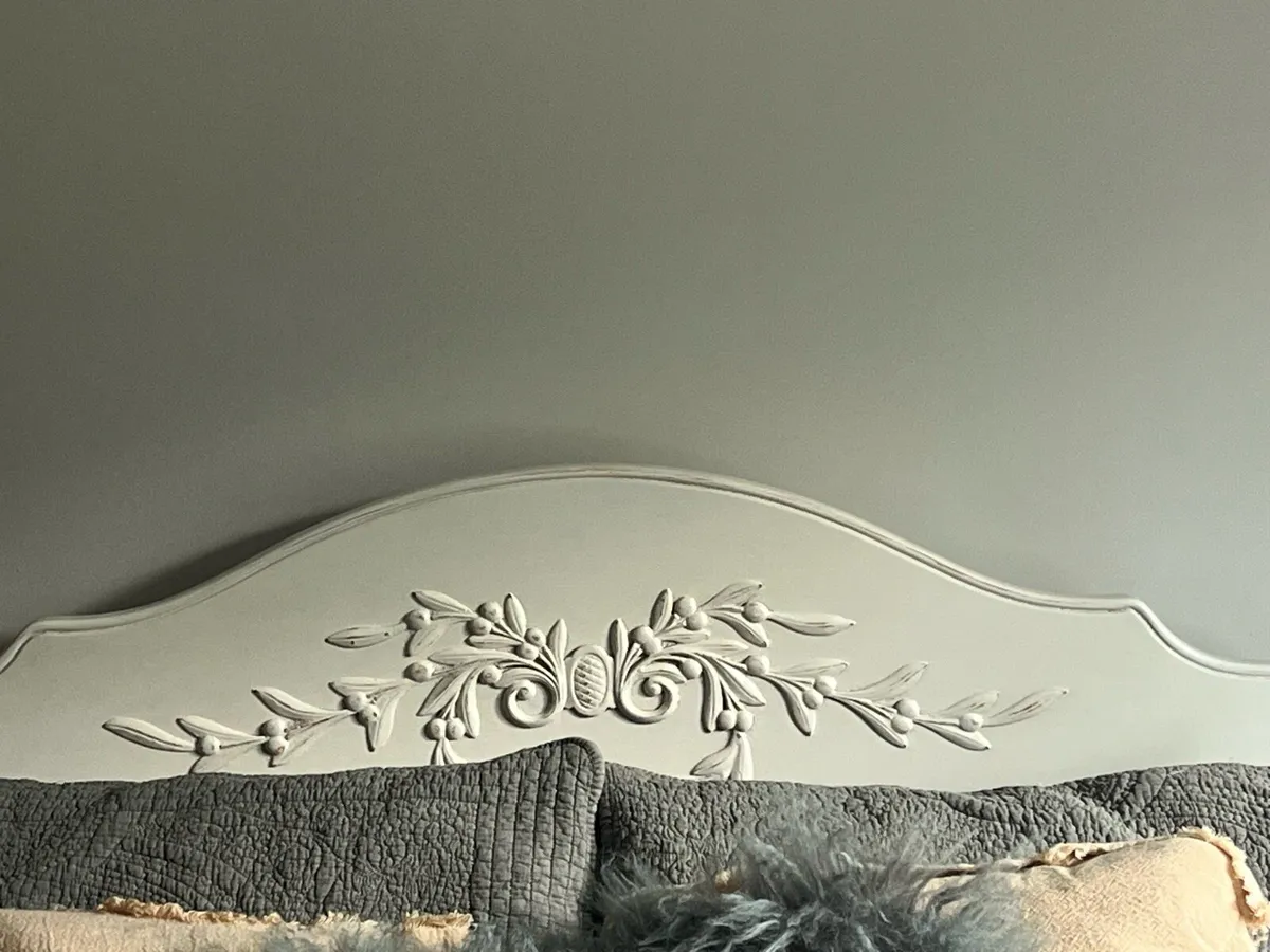 Bedroom Furniture French style White carved Double - Image 2