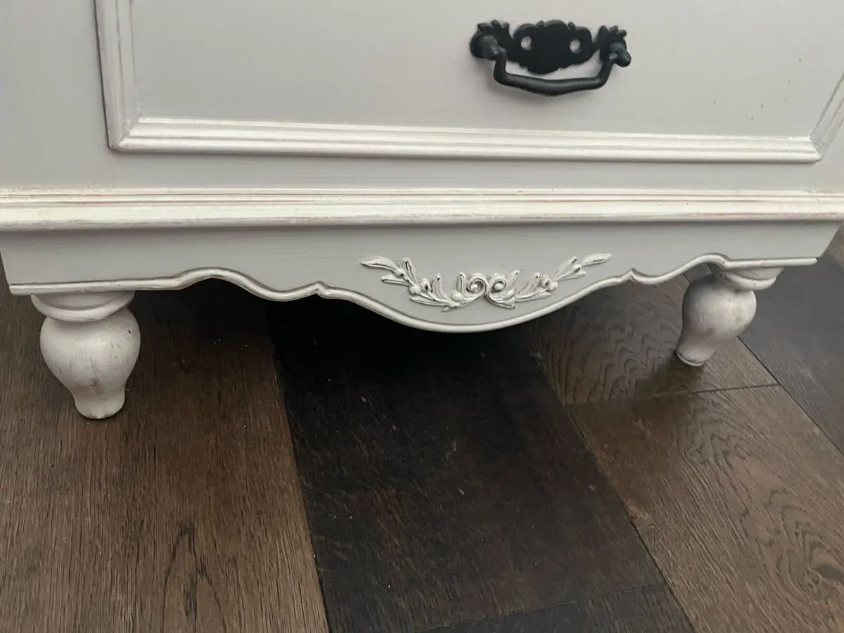 Bedroom Furniture French style White carved Double - Image 4