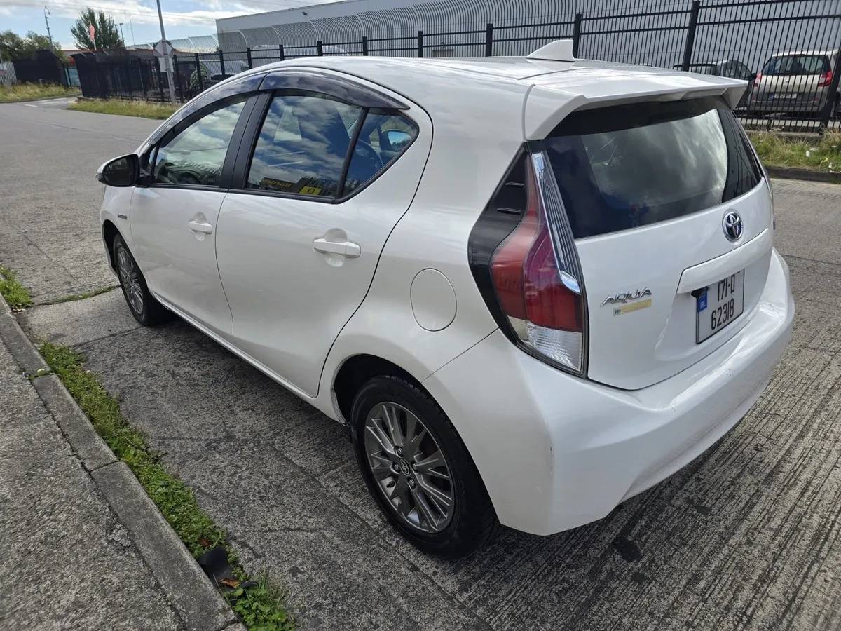 Toyota Aqua 2017 - Image 4