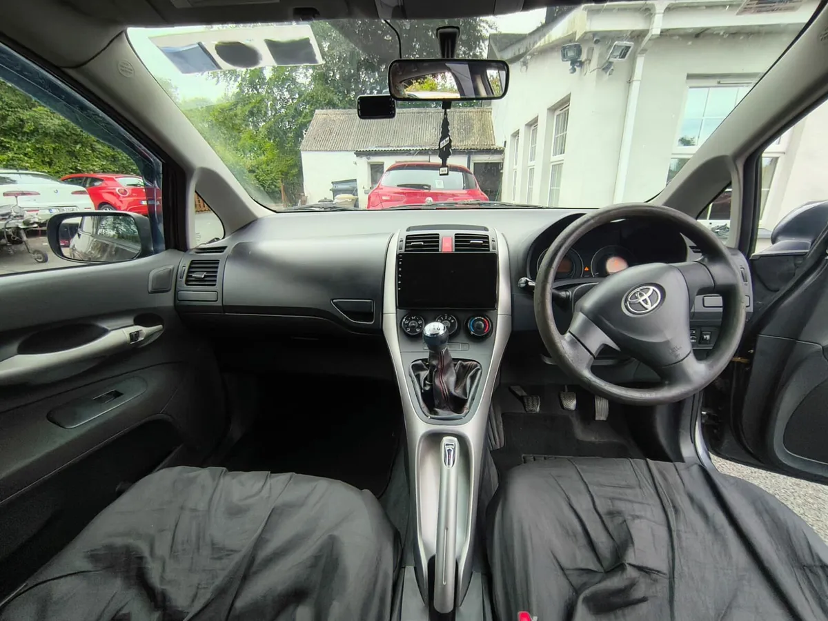 Toyota Auris - Image 2