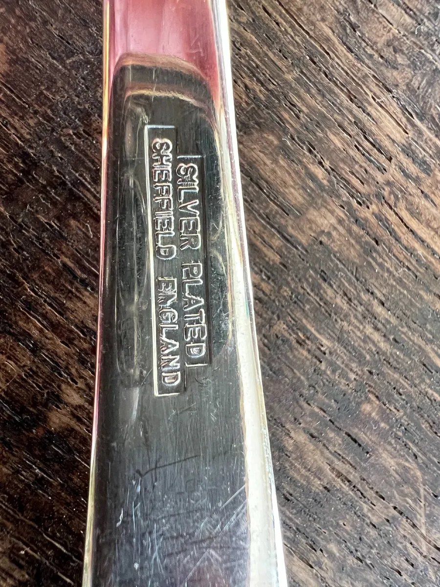 Set of Antique Sheffield Silverplated Servers - Image 3