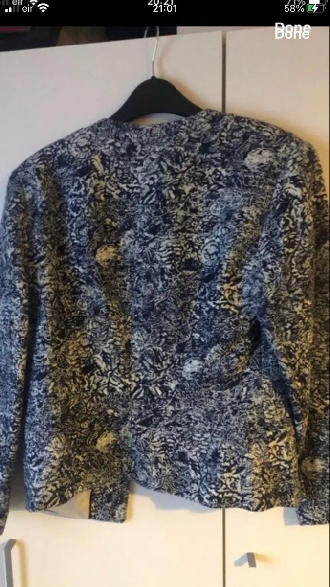 Ladies stunning blazer size 10 €10 - Image 2