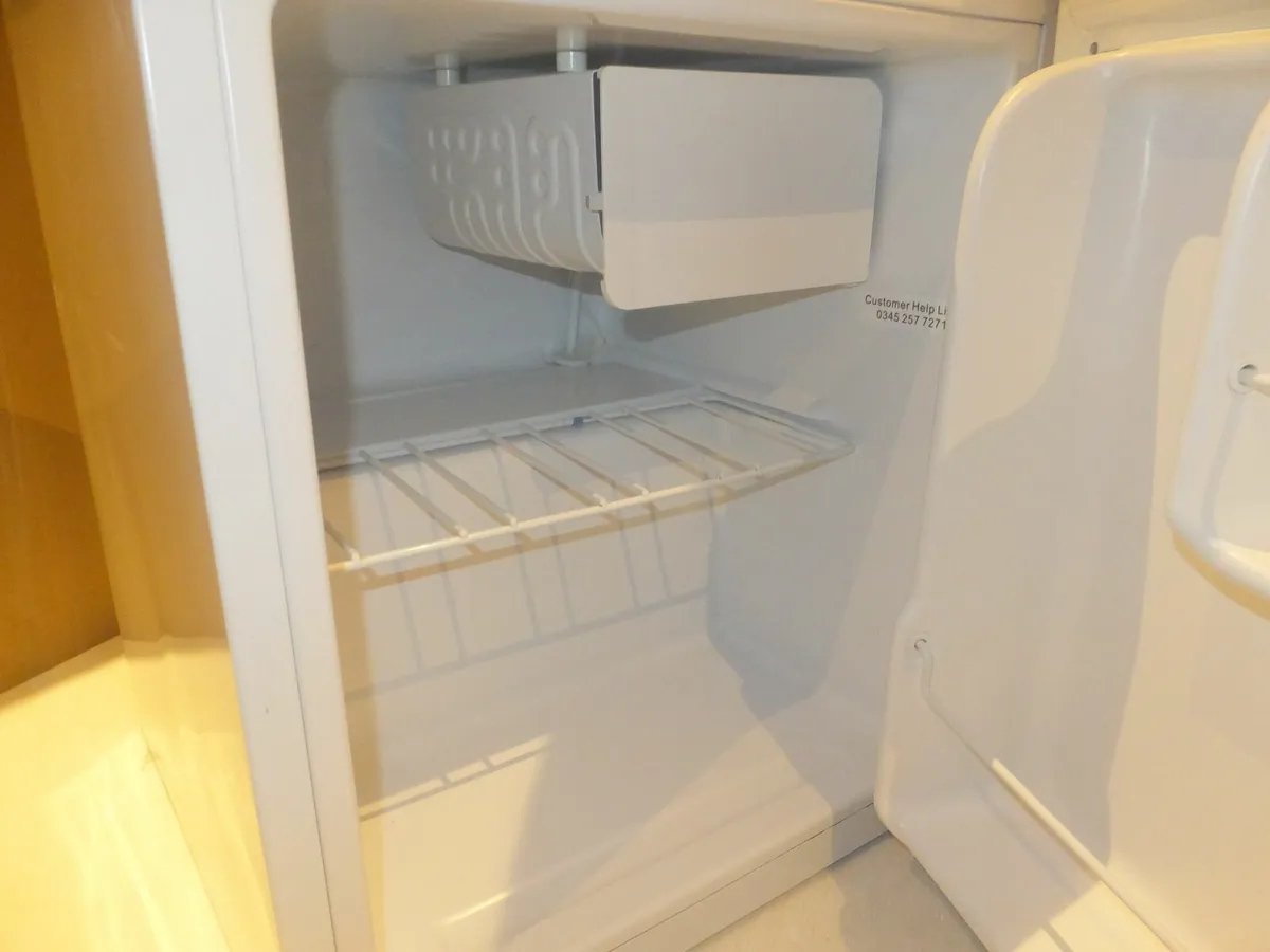 Mini fridge - Image 3