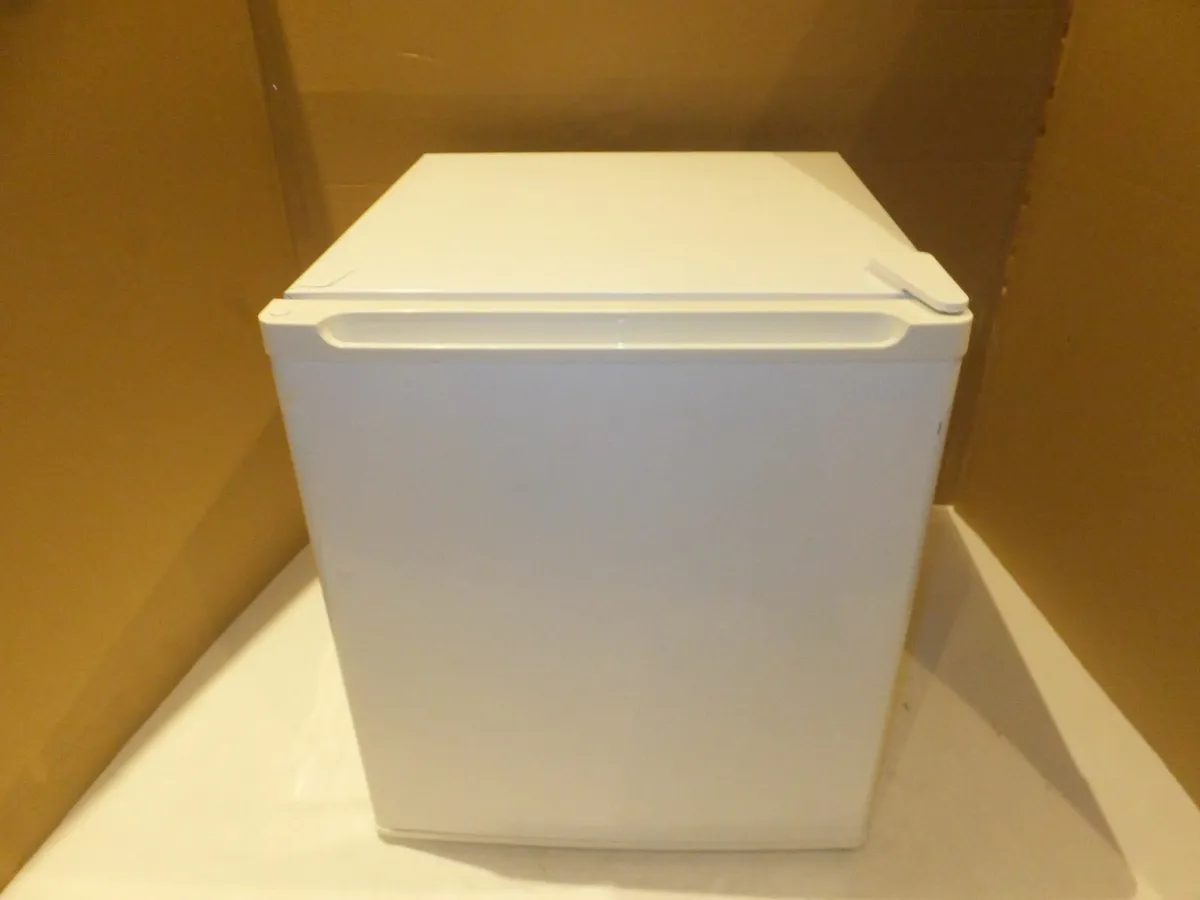 Mini fridge - Image 2