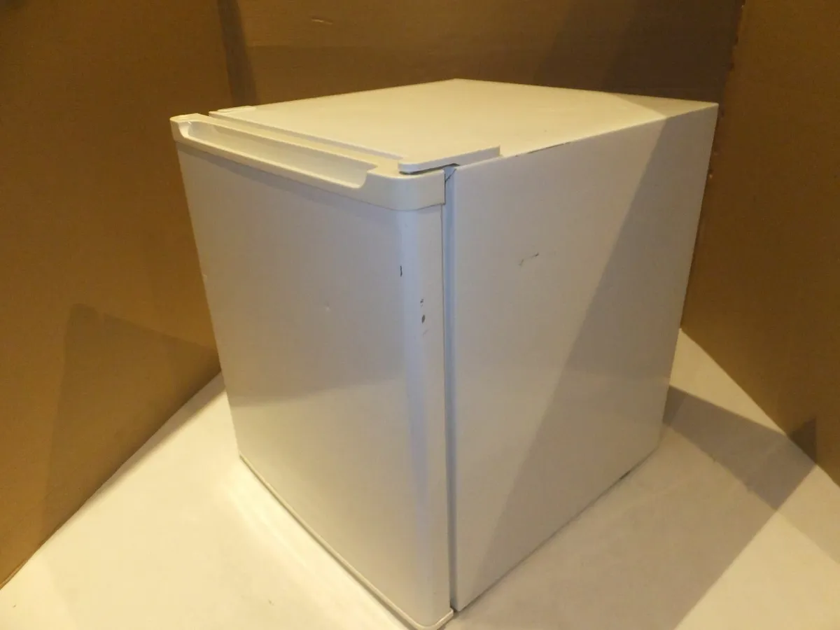 Mini fridge - Image 4
