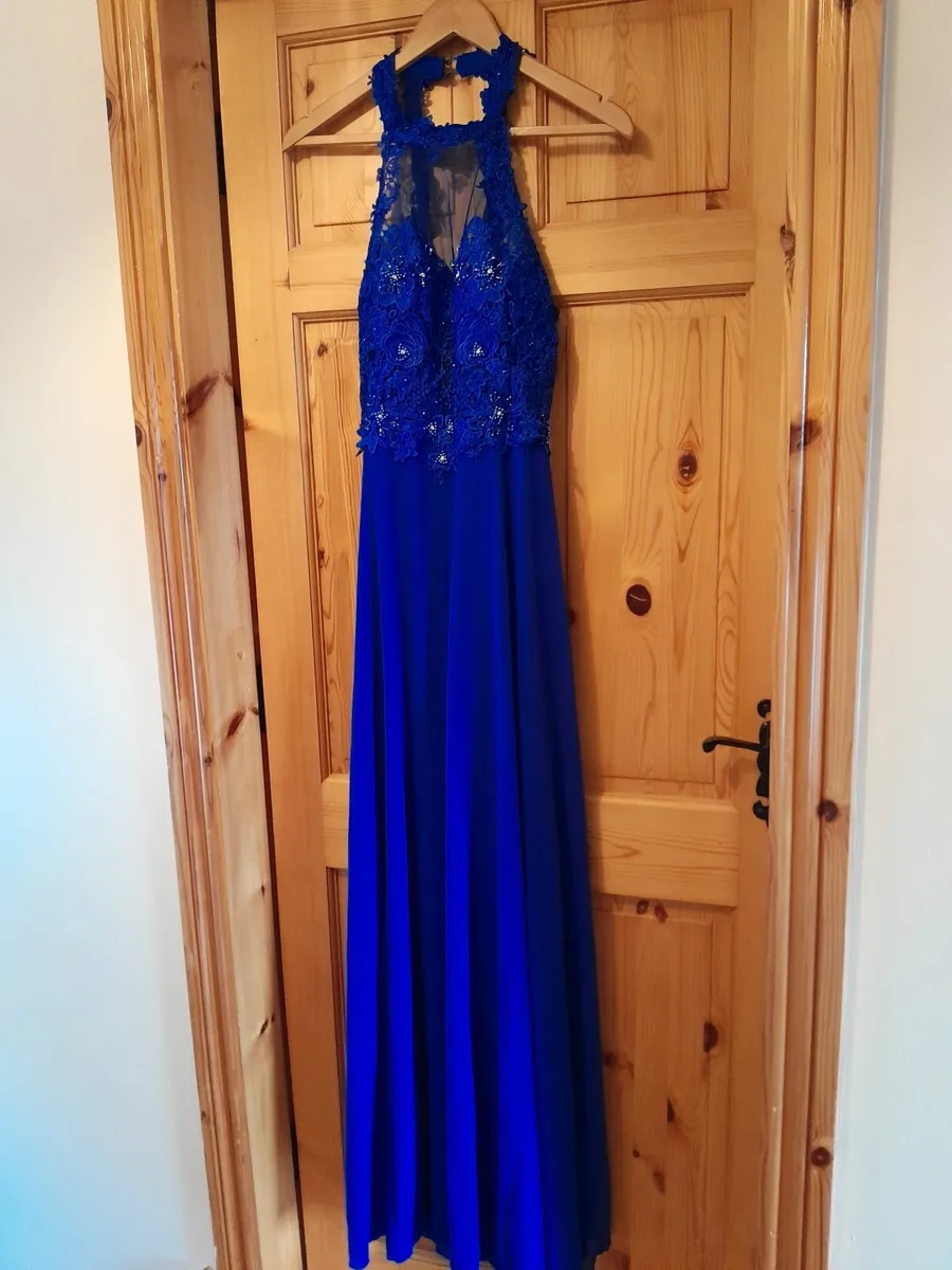 Dresses - Image 4