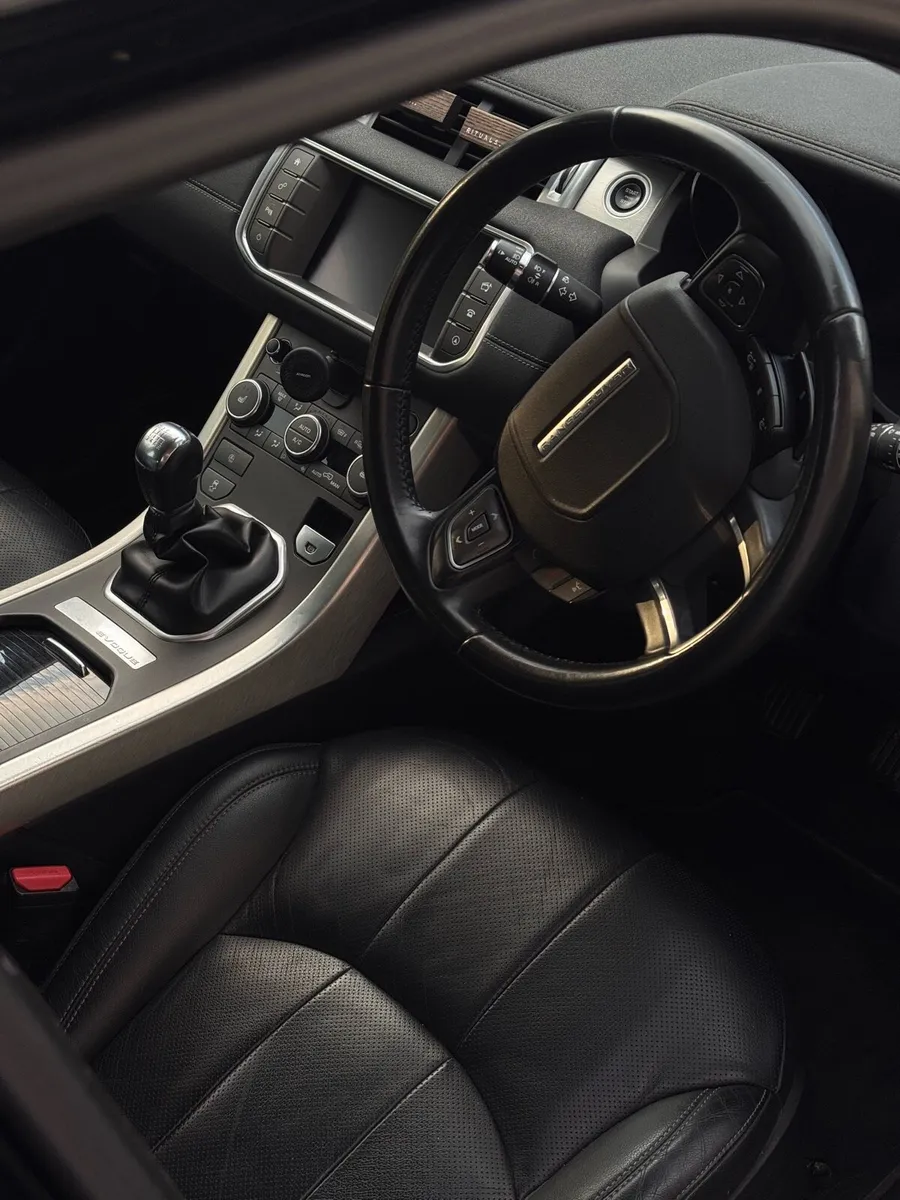 Range Rover Evoque - Image 1