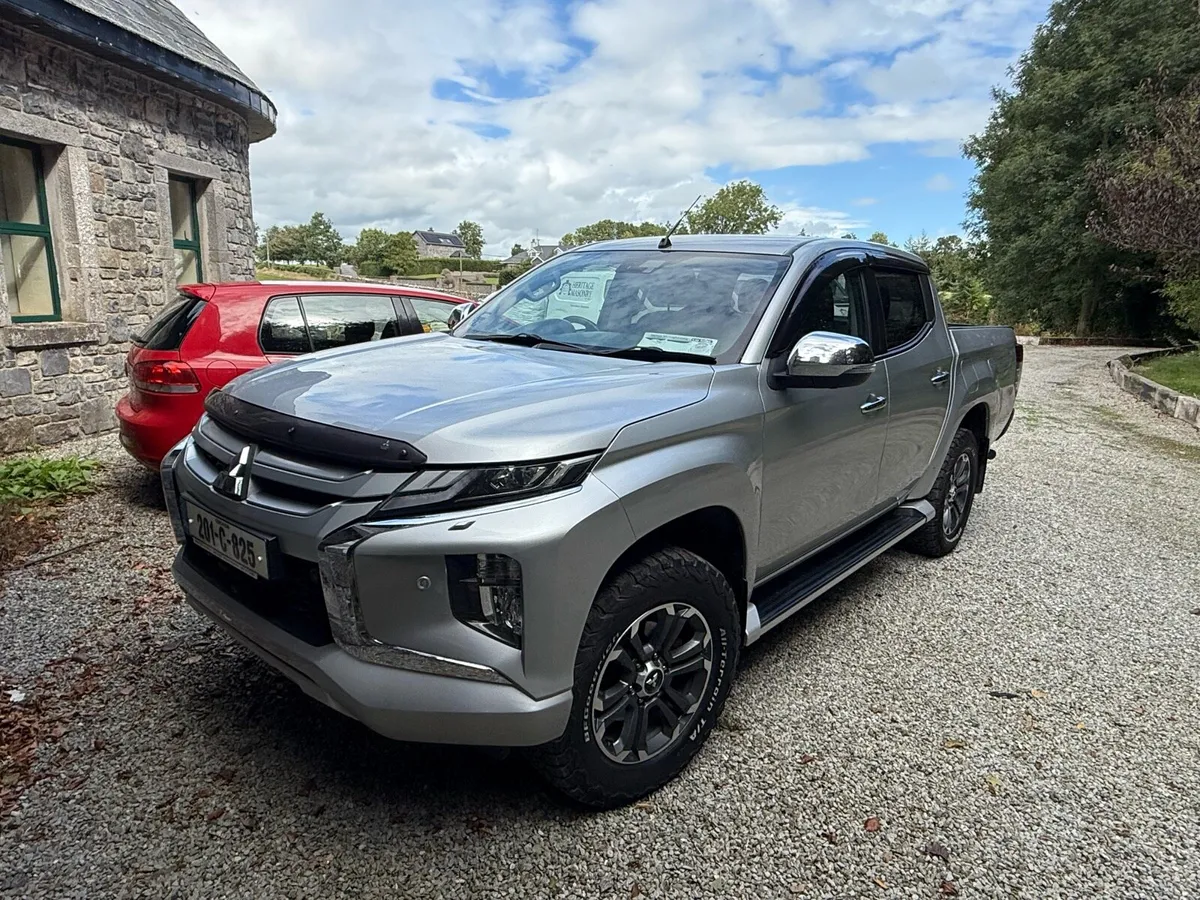 L200 Intense 2.4 Did 181 bhp Automatic - Image 2