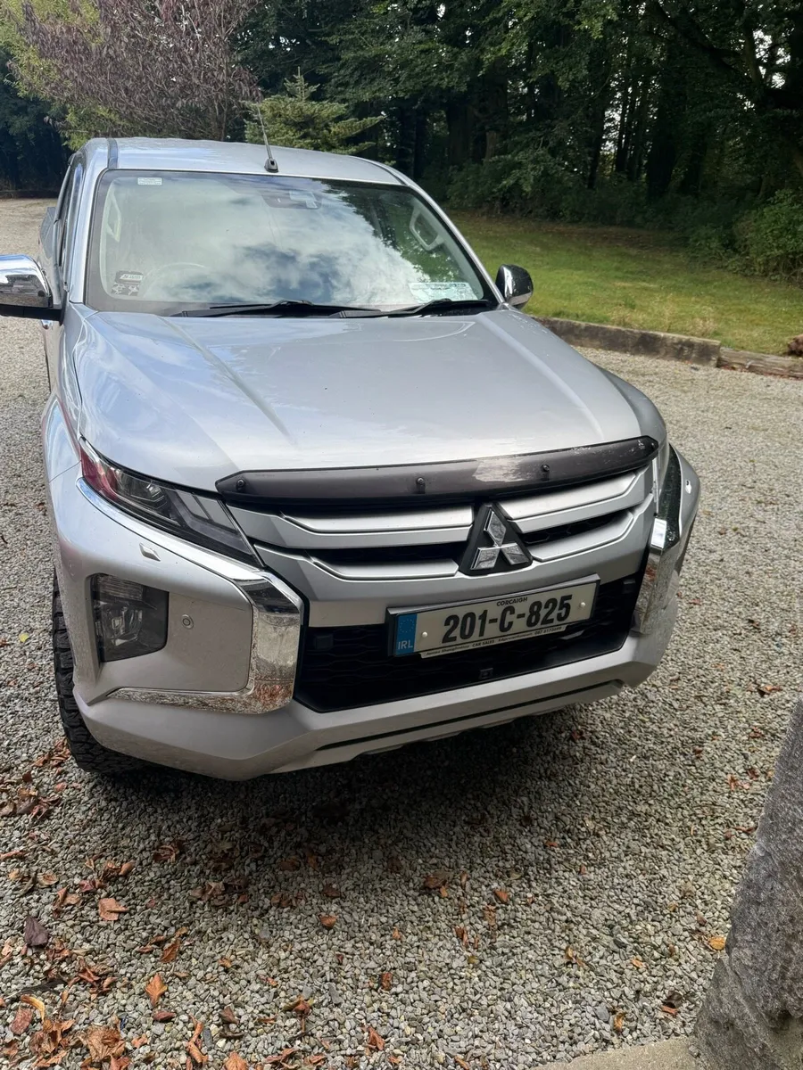 L200 Intense 2.4 Did 181 bhp Automatic - Image 3