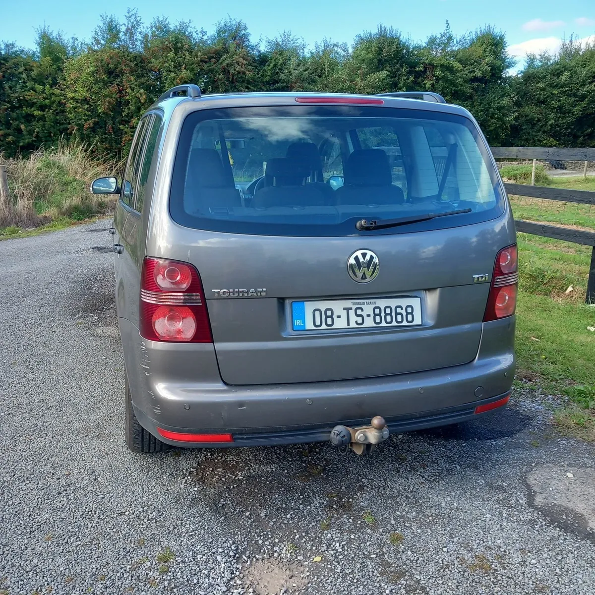 Volkswagen Touran 2008 - Image 2