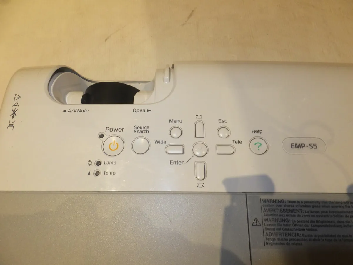 Epsom LCD projector - Image 2