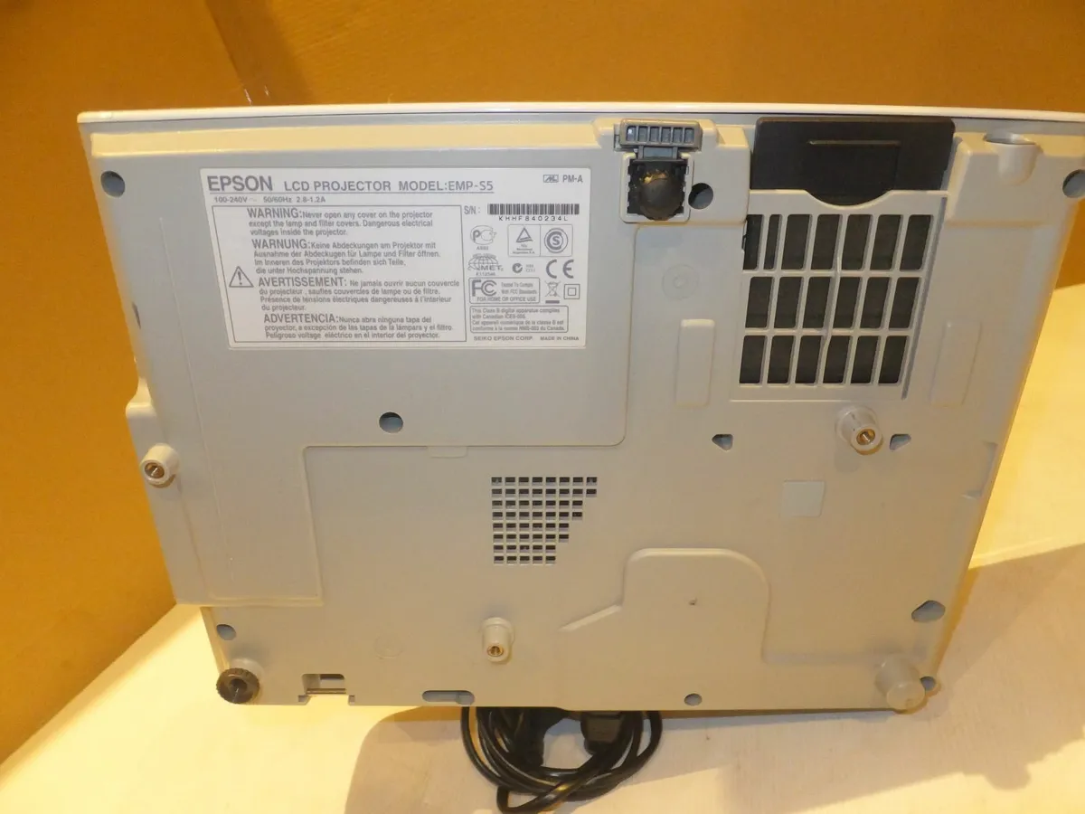Epsom LCD projector - Image 3