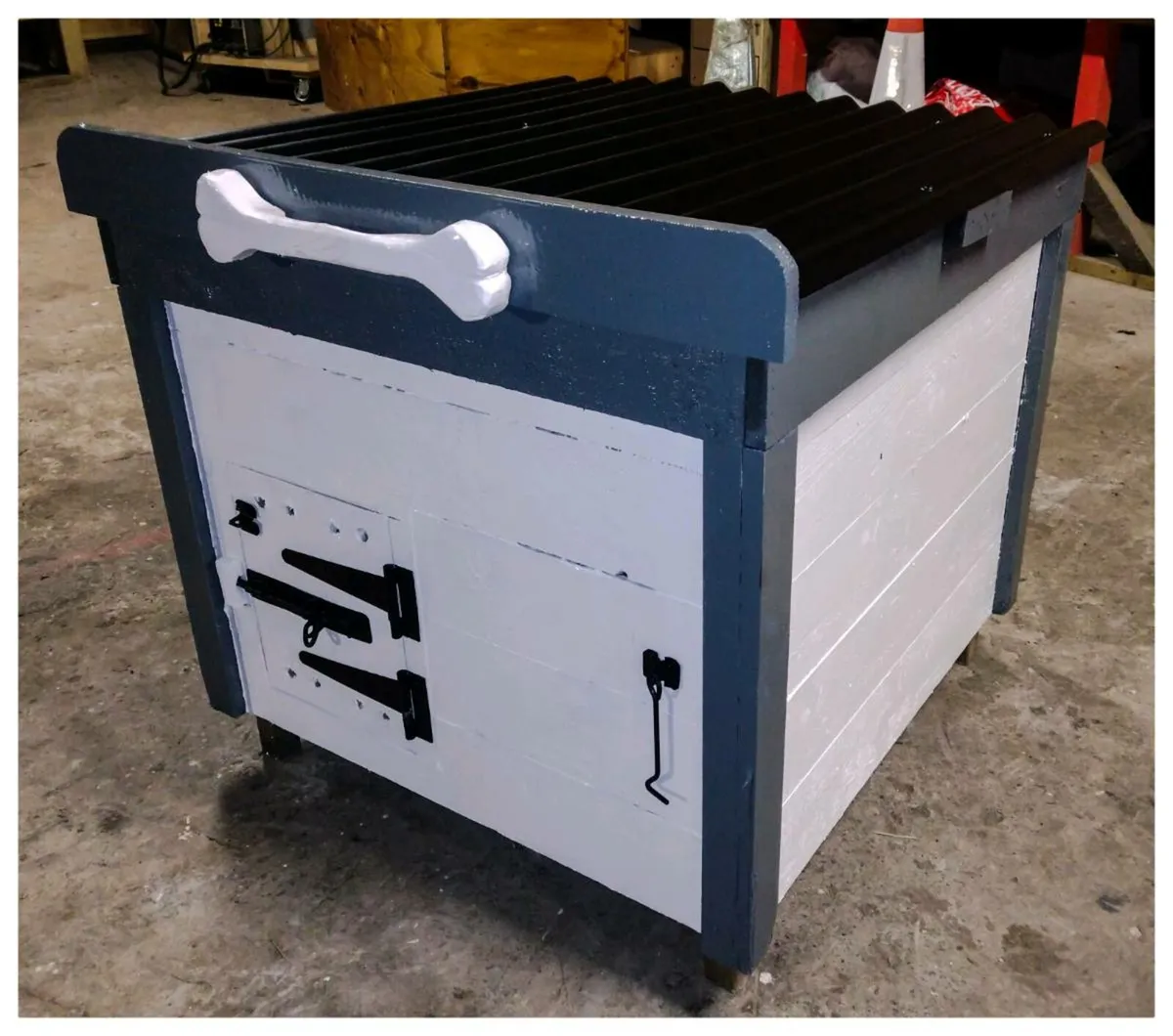 Dog House - Image 2