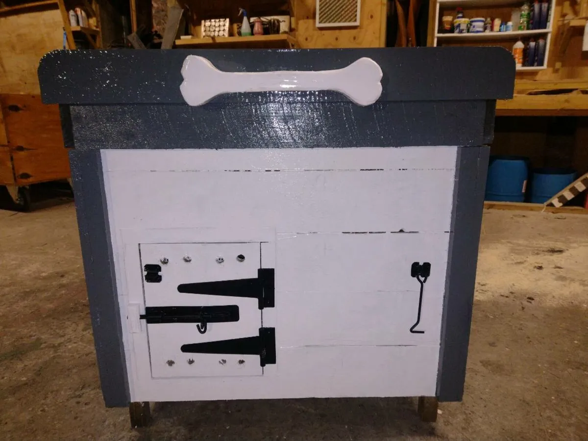 Dog House - Image 1