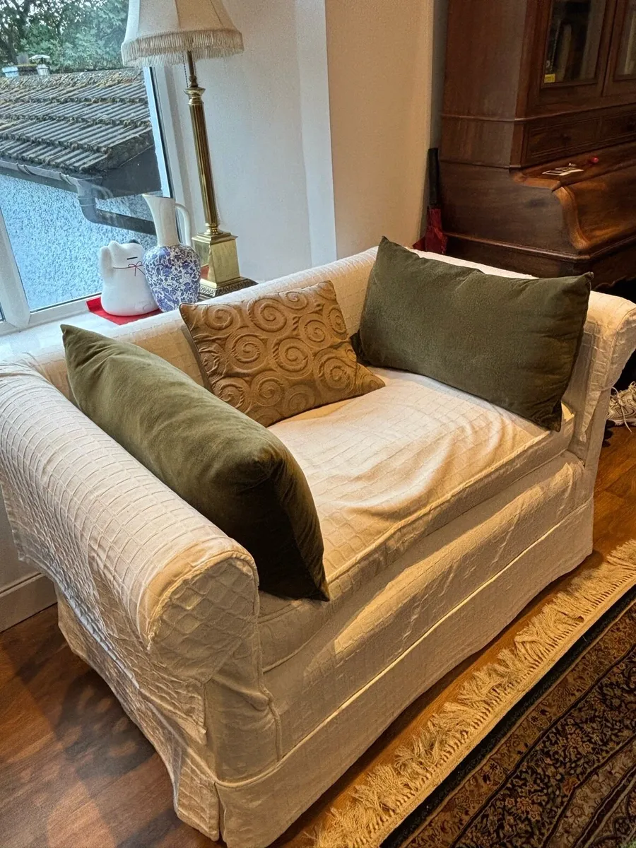 Twin sofas in good condition - Image 1