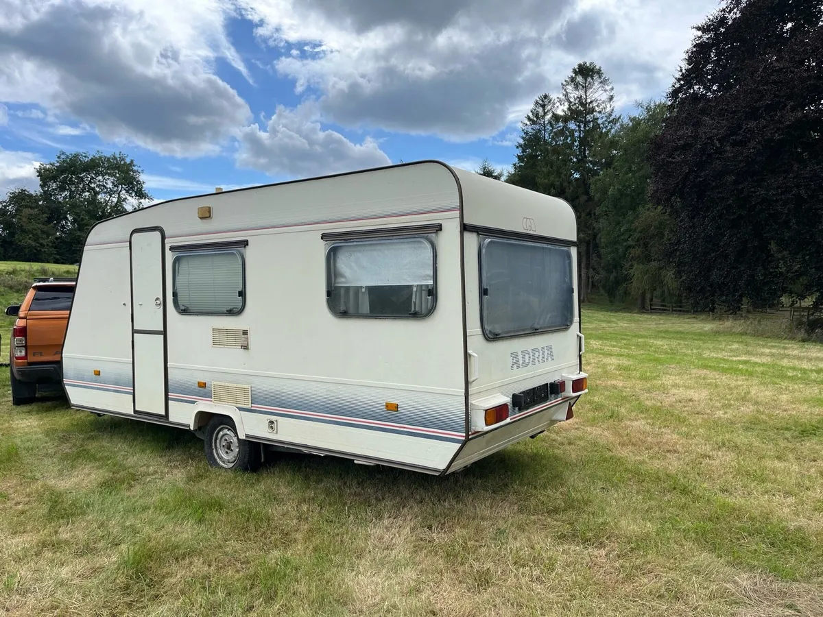 Caravan - Image 4