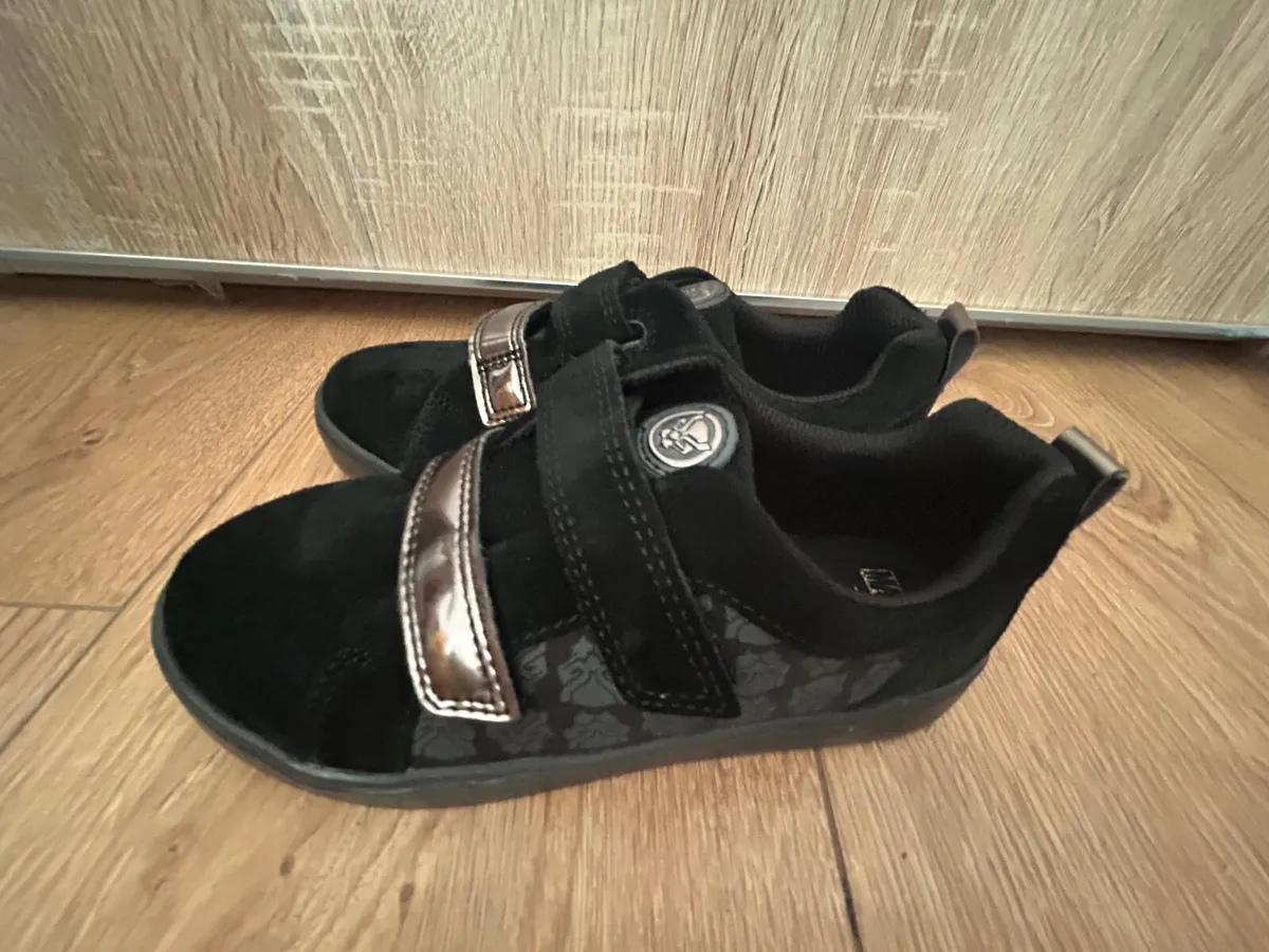 Girls Clarks trainers size uk11.5G new - Image 2