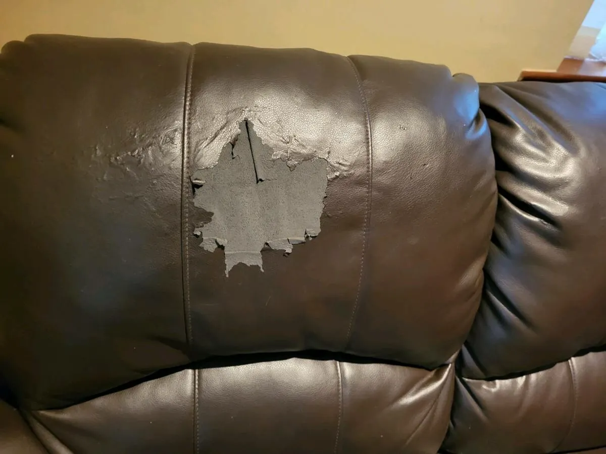 Couch  2  1  1 - Image 2