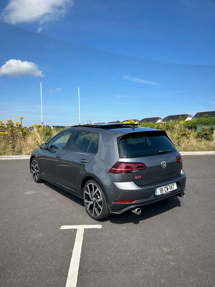 Volkswagen Golf GTI MASSIVE SPEC 245HP DSG - Image 4