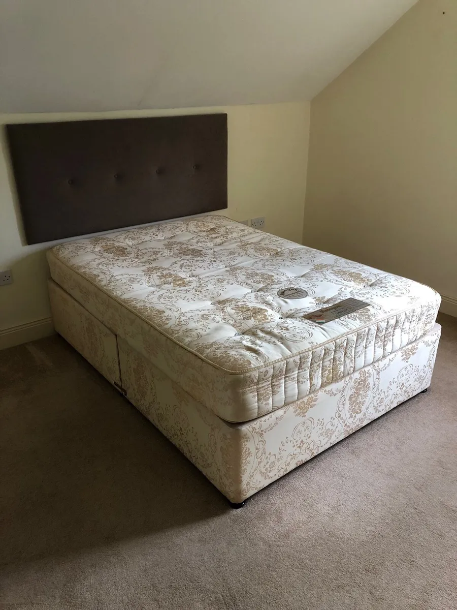 Double Bed - Image 2