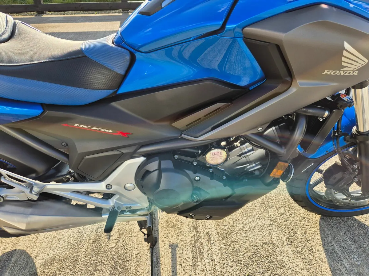 Honda nc750x  DCT - Image 4