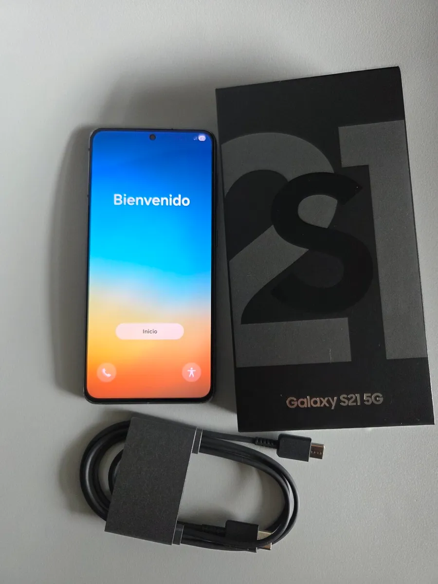 Samsung S21 128GM Gray 8GB RAM - Image 1