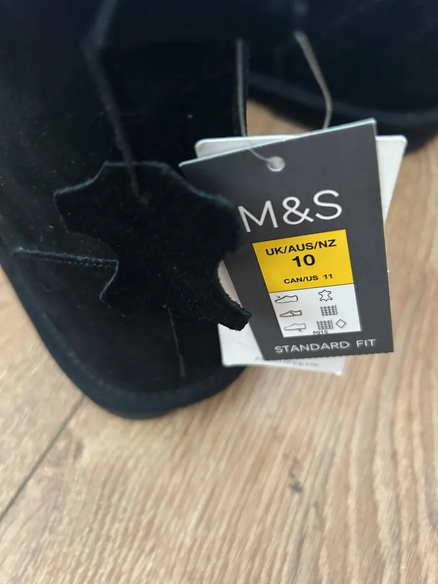 Mark&Spencer uggs size uk10 unisex - Image 1