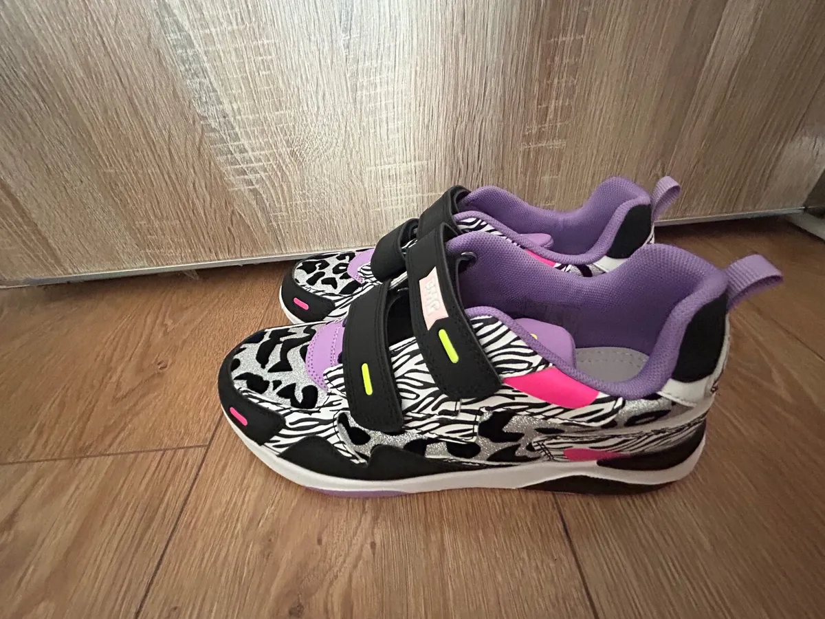 Promigi trainers size uk4 prp€65 nee - Image 2