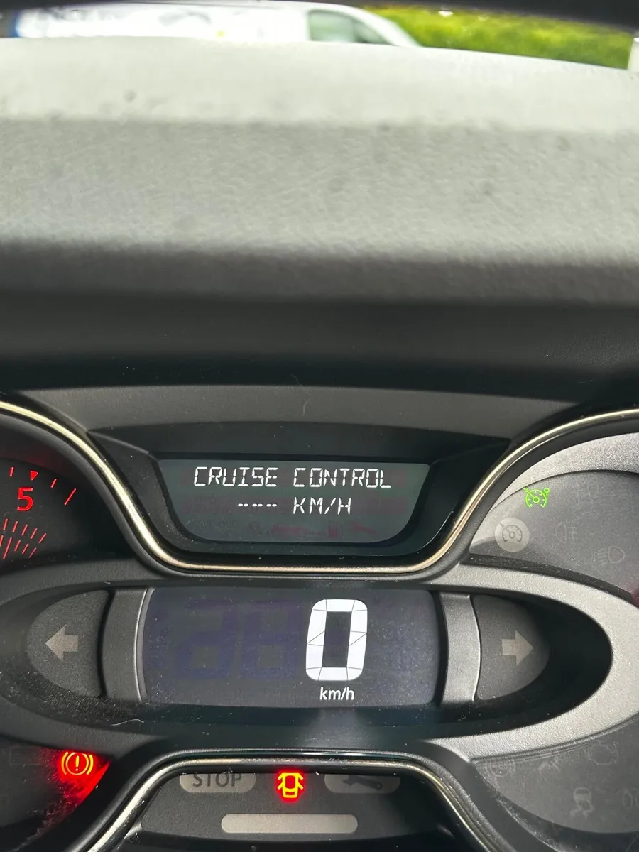 Renault Captur 2018 - Image 2