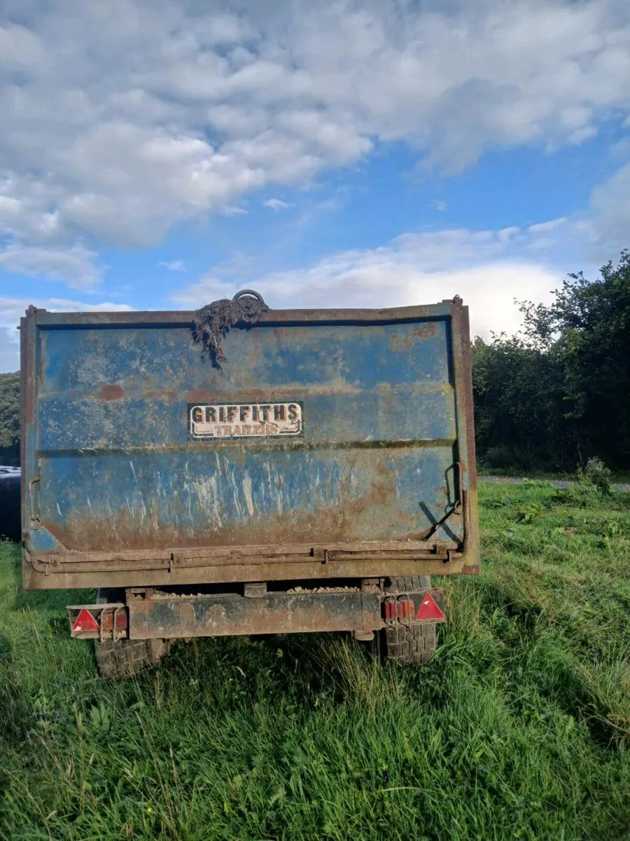 Trailer - Image 4