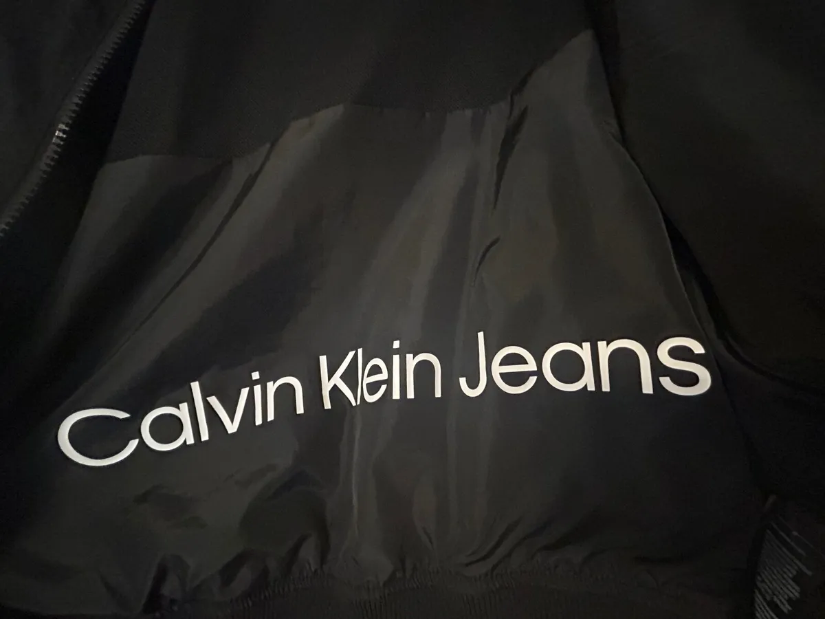 Mens Calvin Klein jacket size L original - Image 3