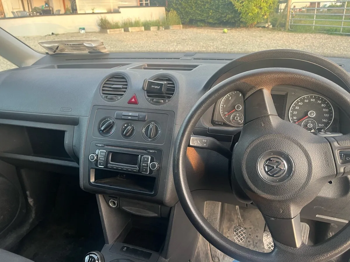 151 Vw caddy 1.6 tdi - Image 2